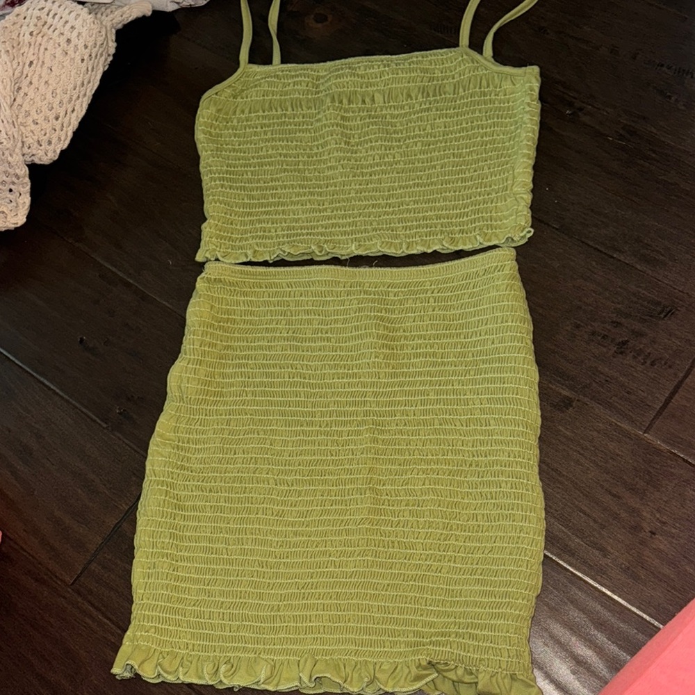 American Threads Olive Ruched Top